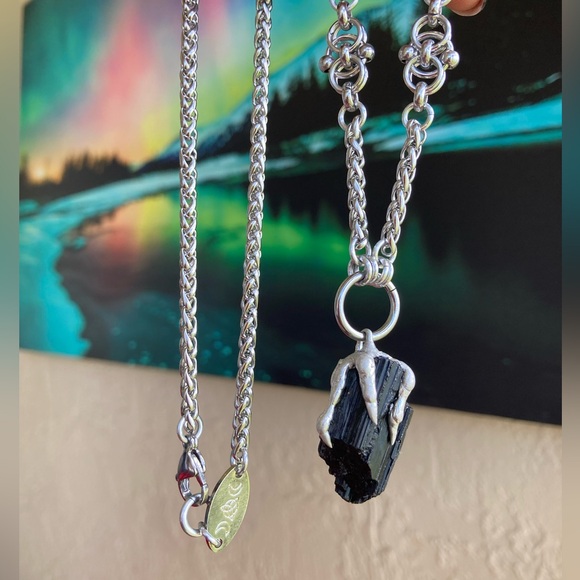 Black raw natural tourmaline gemstone electroplated charm steel boho necklace - Picture 11 of 16